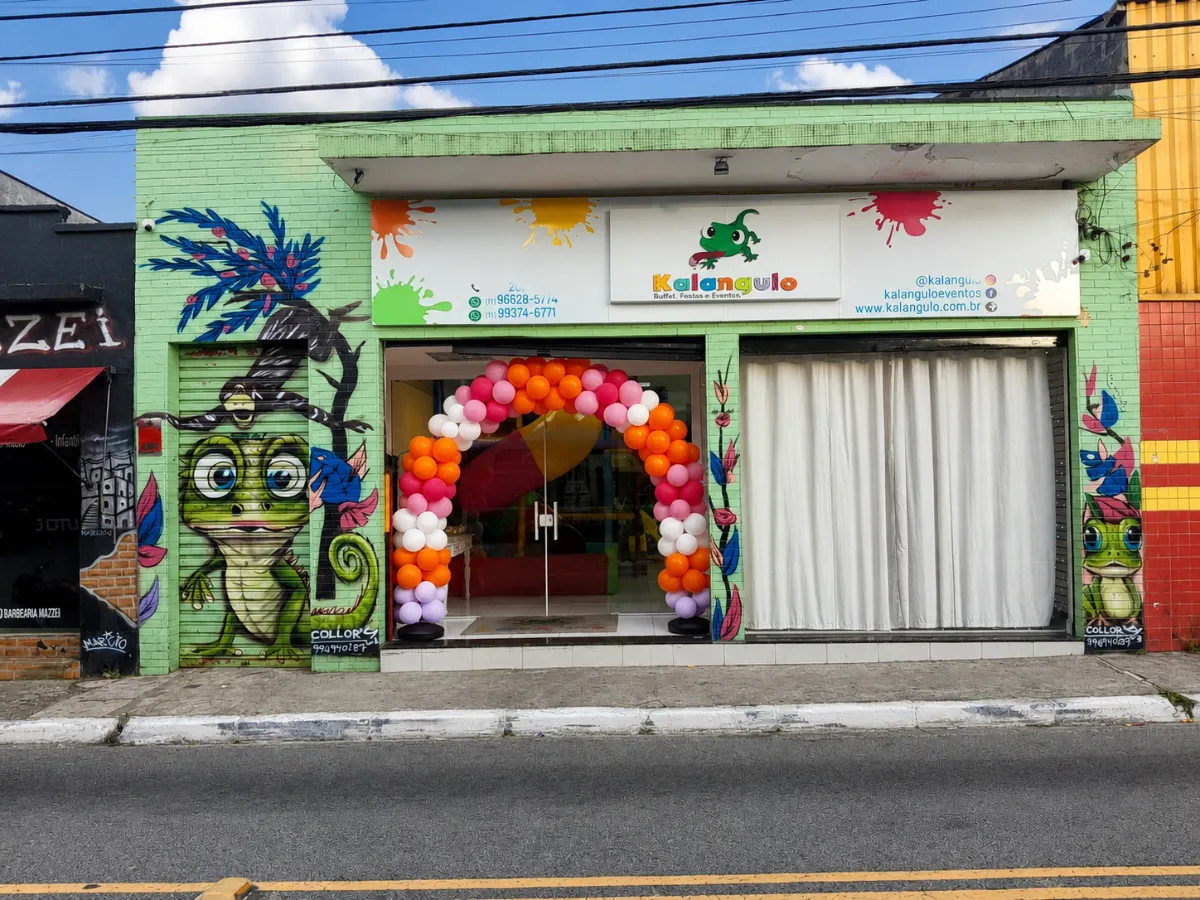 Fachada do Kalangulo na Avenida Mazzei